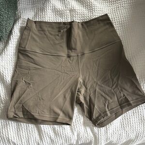 lululemon athletica Women's Taupe Bike Shorts